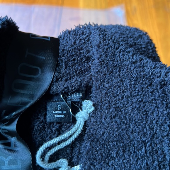 Barefoot Dreams CozyChic Side Tie Robe - Picture 8 of 16